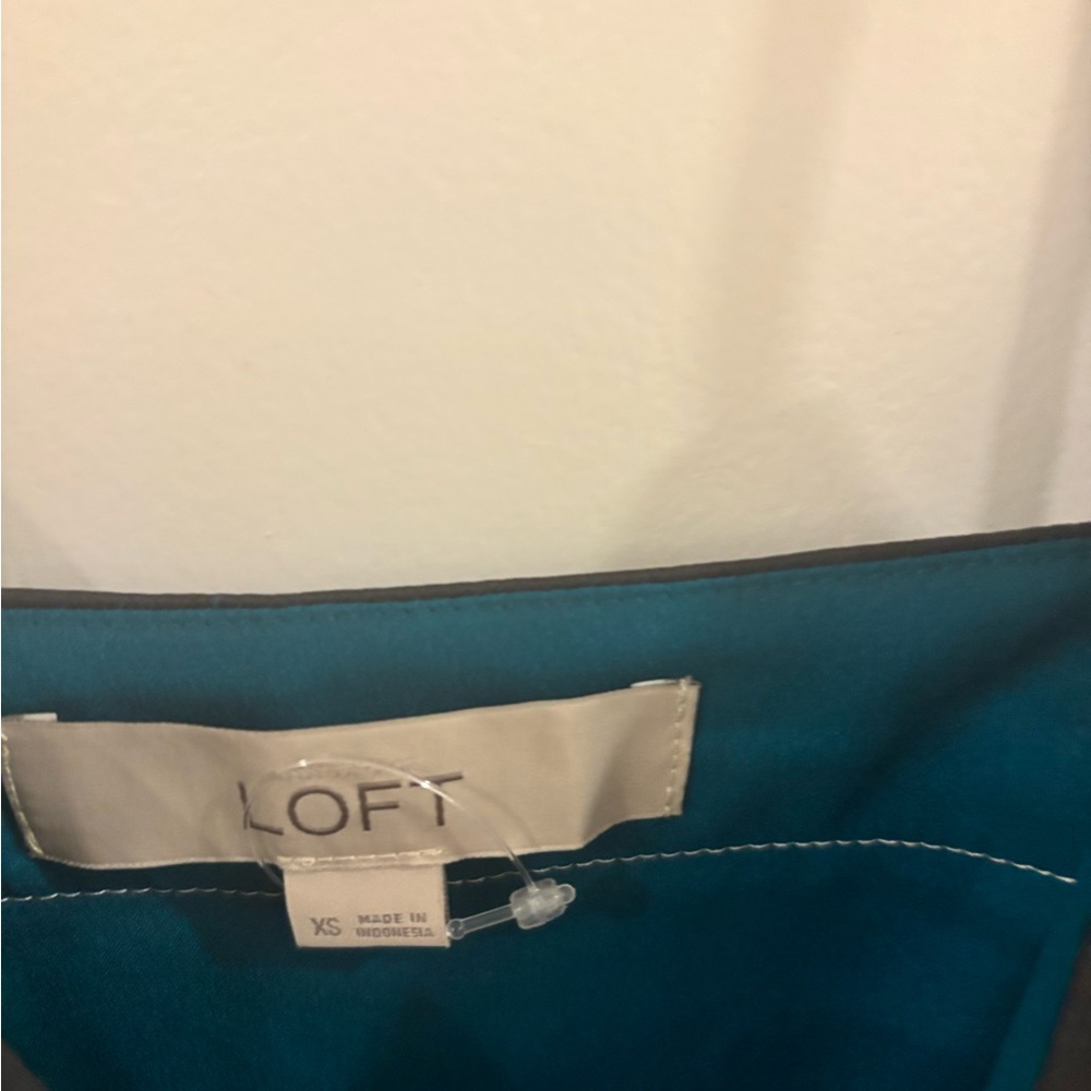 LOFT Teal and Black Strappy Blouse NWOT - Picture 3 of 5